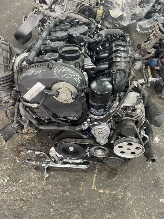 Контрактный двигатель CDH Audi A4B8 объём 2.0л турбо