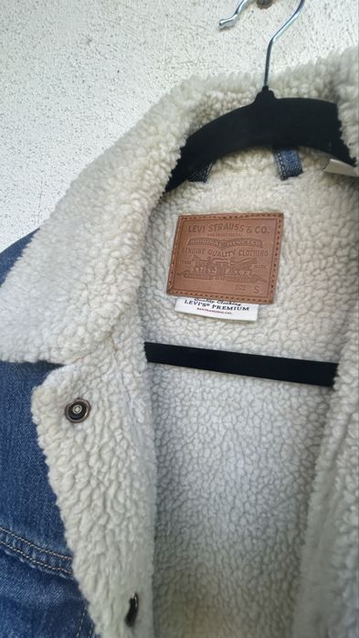 Geacă Levi’s lungă din blugi, cu căptușeală sherpa – damă