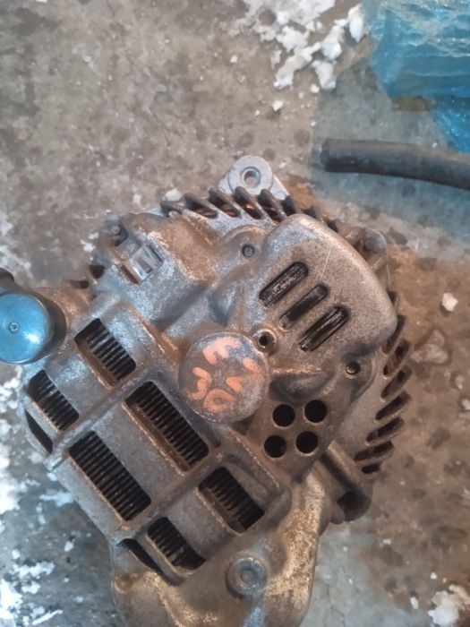 Генераторы на субару  3х контактный