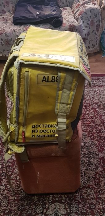Яндекс сумка бу в хорошем состоянии