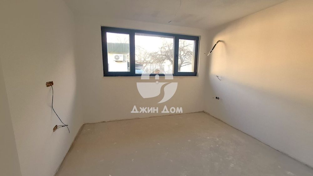 Просторен двустаен апартамент с ДВОР И ПАНОРАМА МОРЕ в гр. Несебър