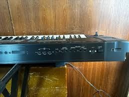 Korg Triton studio 76 key