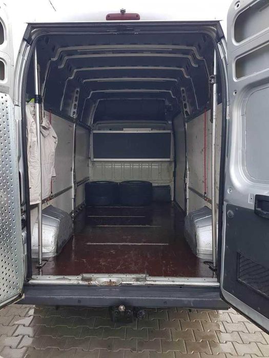 Rent a Car/Microbuz 8+1/Motocicleta/Inchiriez duba 3.5t//Platforma