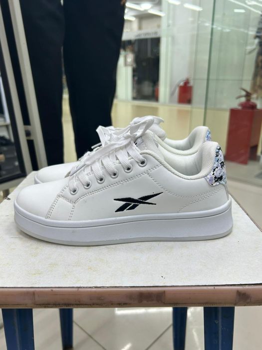 Red book кроссовки