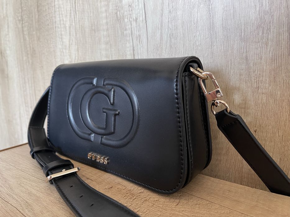 Geanta de unar Guess