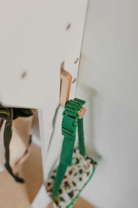 Детски шкаф-закачалка за дрехи