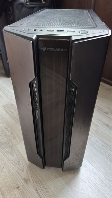Carcasa PC Cougar FullTower