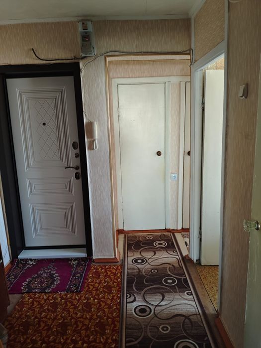 Продаётся 4 комнатная квартира