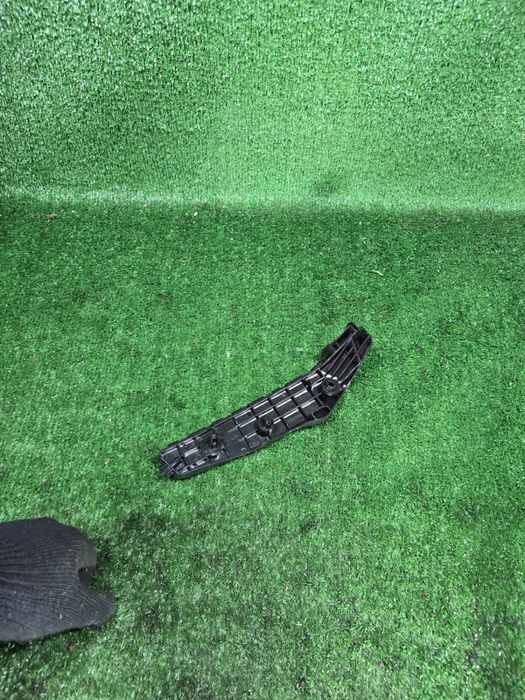 Крепление бампера переднего левое  Прадо 150 Дубликат новый Prado 155