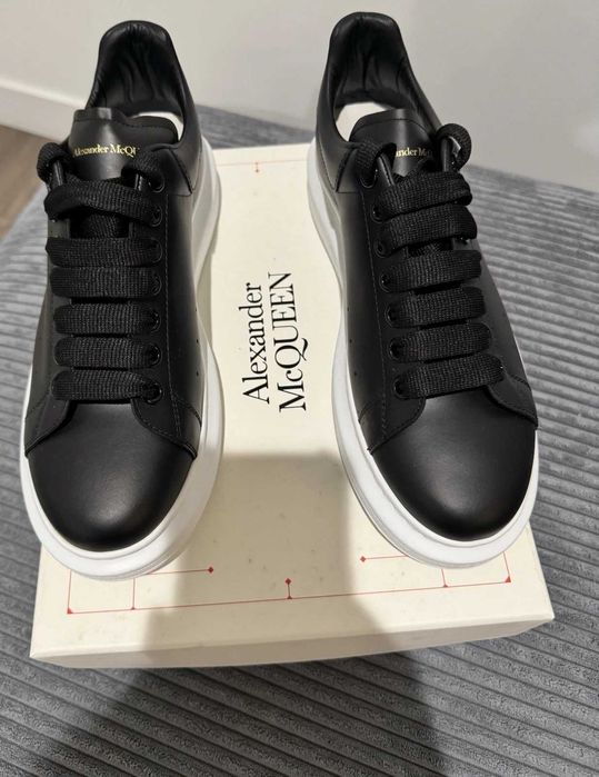 Adidasi Sport Sneakers Alexander McQueen White Black Negru - Livrare Verificare