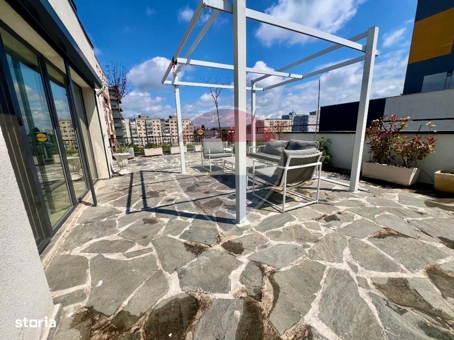 Penthouse cu terasa 101mp în zona Dristor