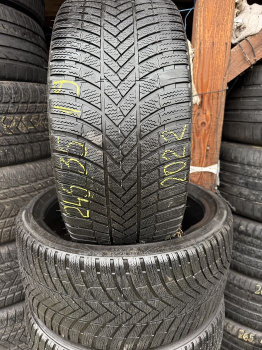 245/35/19 Set 2 buc Bridgestone 2022.anv  M+S.iarnă.IMPECABILE