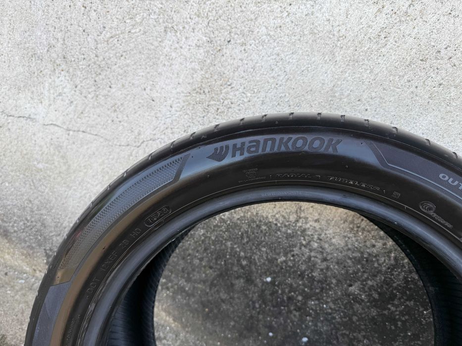 Продавам Гуми HANKOOK 245/45/18