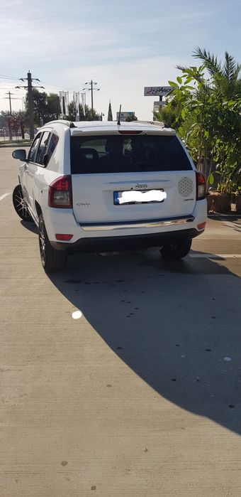 Vând jeep compass