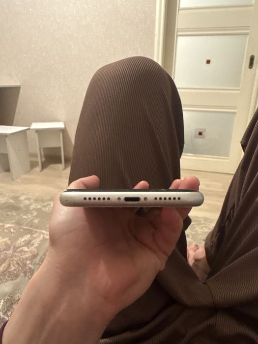Iphone 11 б/у продаеться