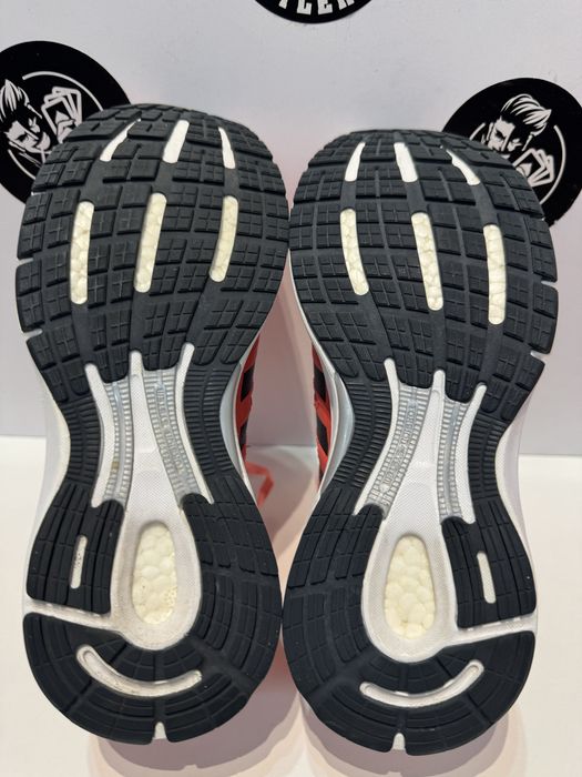 Маратонки ADIDAS REVENERGY BOOST .Номер 36.5