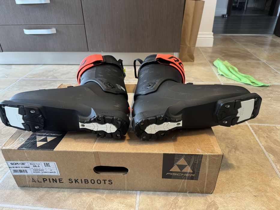 Clapari ski Fischer RC4 The Curv GT 120 marime 43-44 Eu 28,5 Mondo