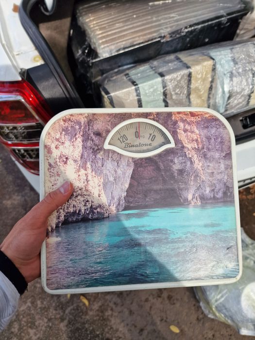 Продам весы очень хорошем состоянии!!