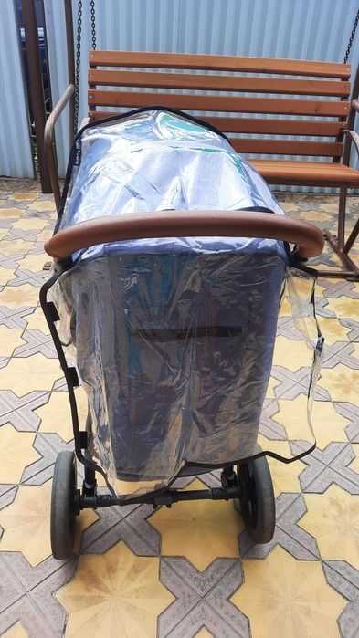 Продаю детскую коляску.