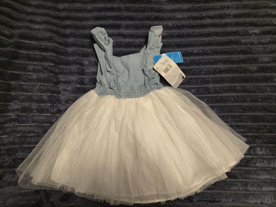 НОВА Детска рокля с тюл