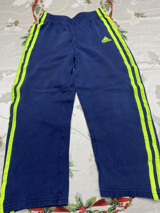 Долница анцуг за дете на 6 год.