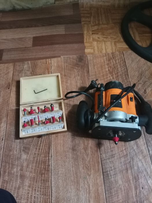 Продам Фрезерная машынка отличном состояние