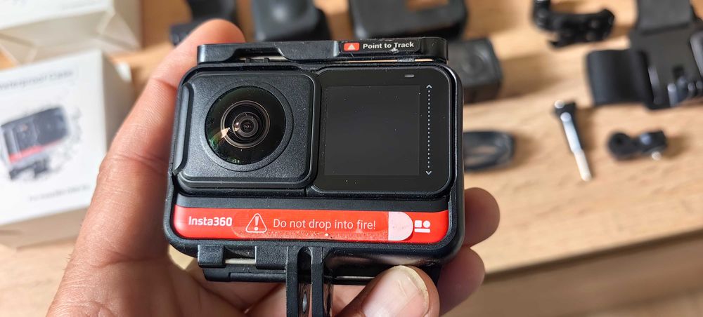 Camera Insta 360 One R