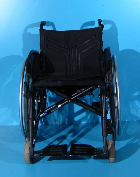 Scaun cu rotile activ din aluminiu Otto Bock - latime sezut 44 cm