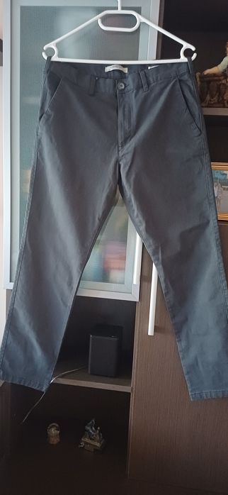 Vând pantalon barbati waikoki purtați o singura data  mari.e 32/29