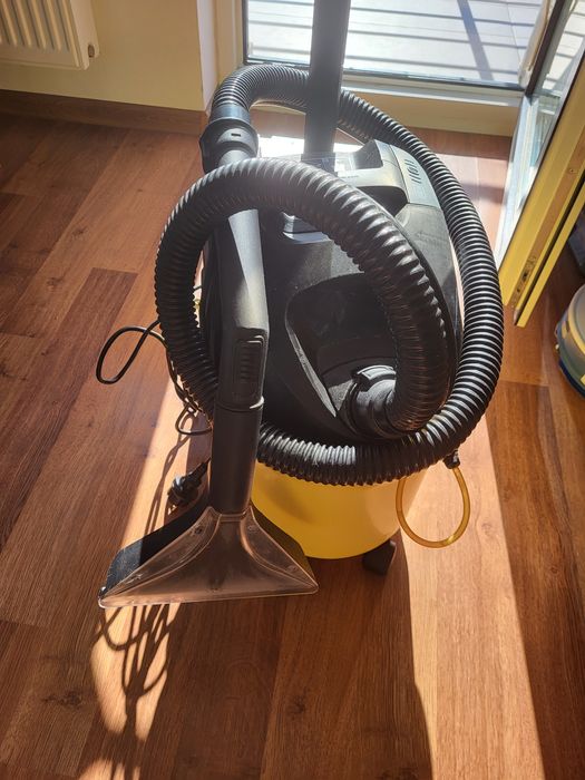 Aspirator karcher cu injecție-extracție SE 5100