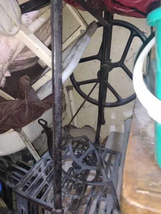 Железные ножки от швейной машины