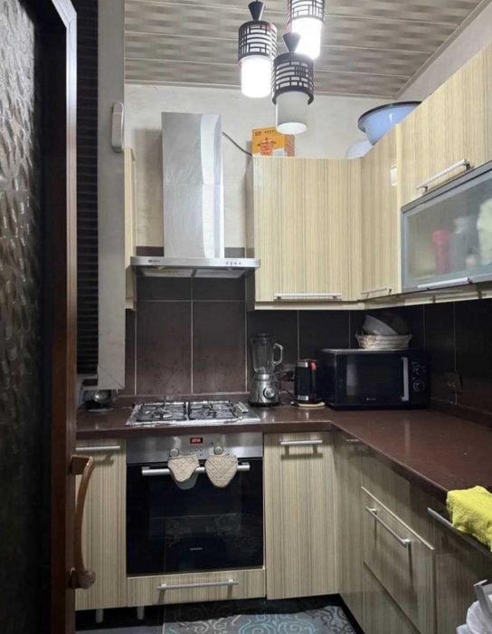 Кирпич 77 Серия Юнусобод 5  2в3/3/4 не торец ипотека да