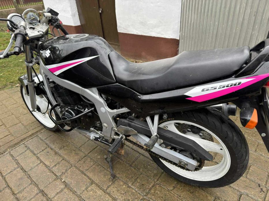 motocicleta Suzuki 500