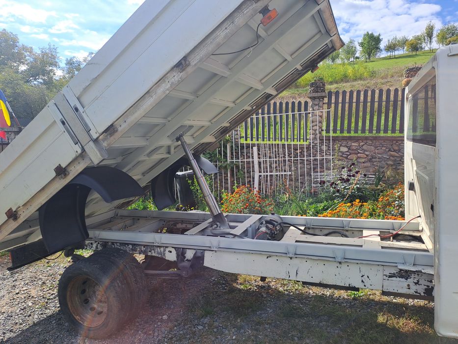 Vind ford transit basculabil