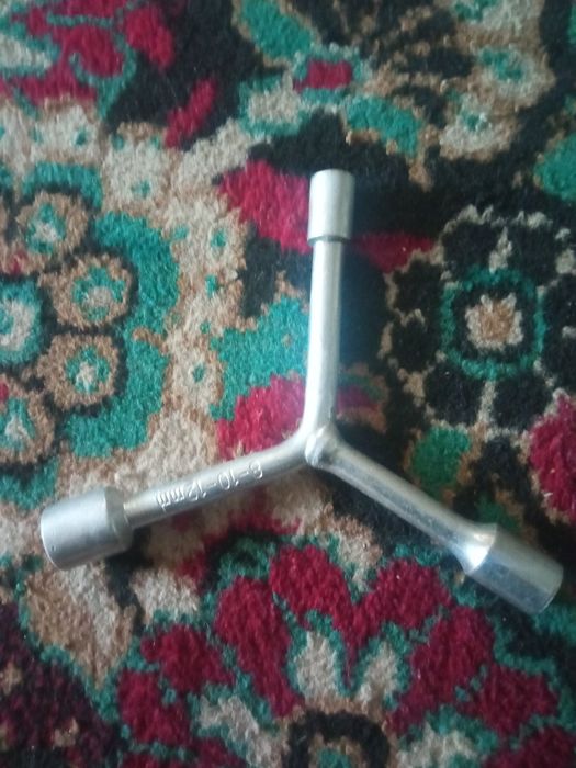 Ключ колокольчик 8/9 и шестигранники короткий 10/8/6/5 в идеальном