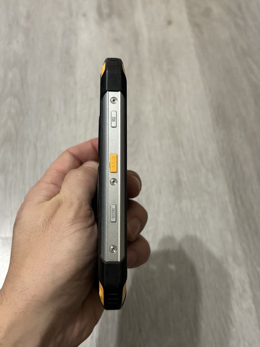 Telefon  rugged rezistent la socuri  Blackview  BV6000S