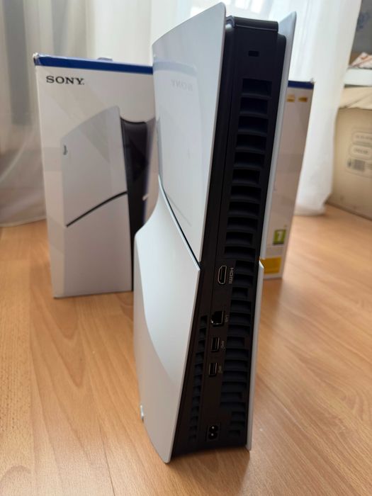PlayStation 5 Slim 1TB + Disk Drive + 2 игри | Отличен комплект Sony | Mortal Kombat RDR