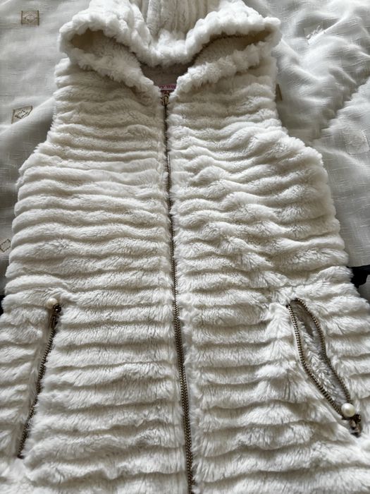 Продавам пухкав елек