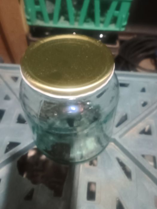 Продавам буркани