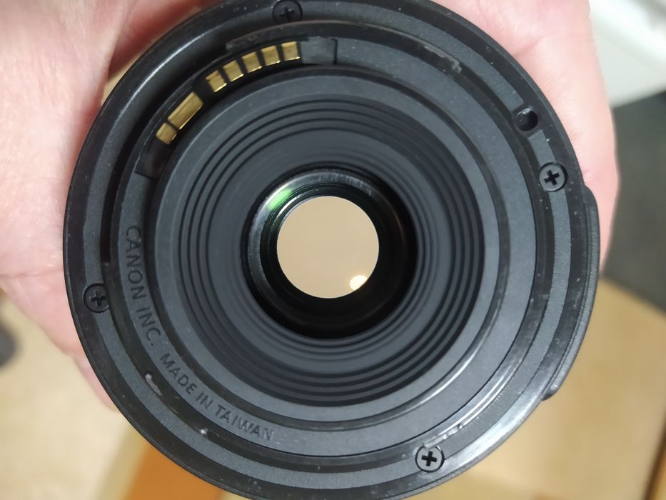 Обьектив Canon. Продам.