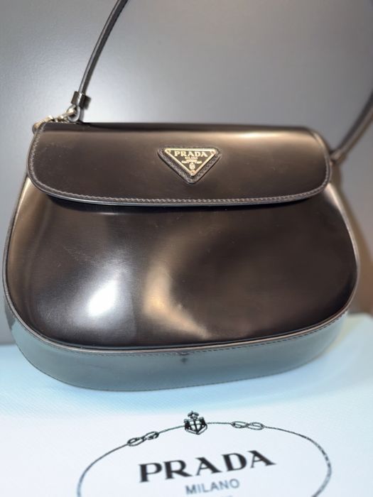 Prada Cleo чанта черна