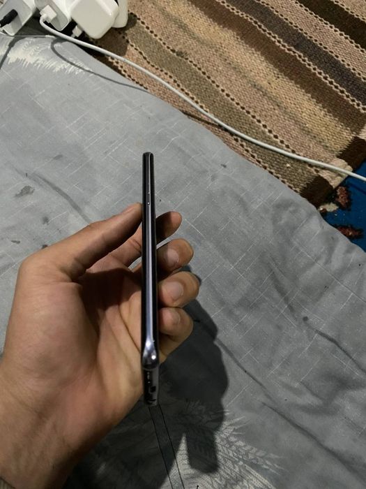 Samsung S8  holadi ediyal