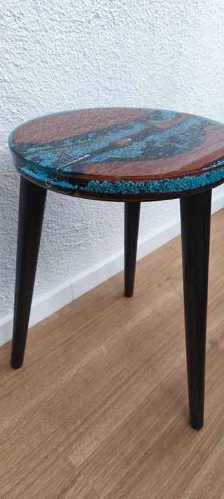 Masă decorativă unicat din rășină epoxidică – tematică pescuit