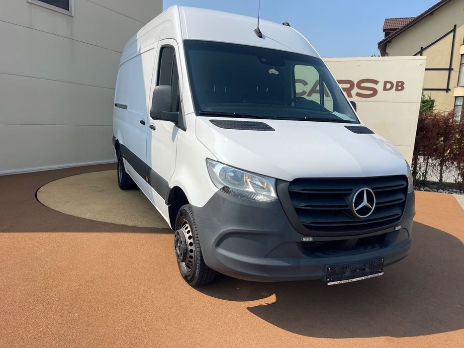 Mercedes-Benz Sprinter 516CDI MEDIU PUNTE DUBLA Mercedes Sprinter 2.2CDI, 163CP, Clima, Webasto, Pilot, Cârlig