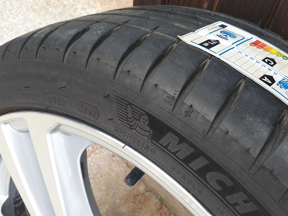 4 броя летни гуми MICHELIN Pilot Sport 4 225/40 R18 92Y.