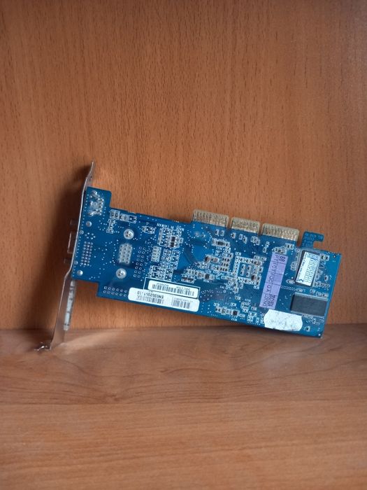 Vand placa video veche pt pc vechi