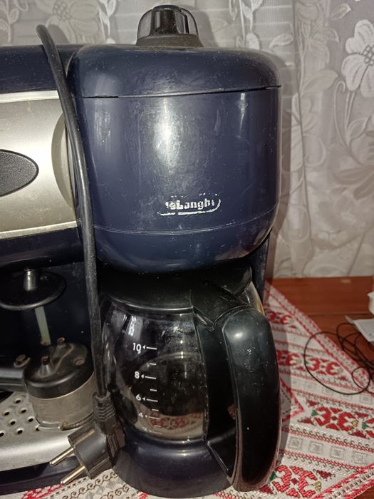 Кафемашина DeLonghi - шварц и еспресо