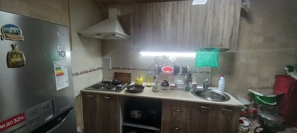 Барча уй жихозлари ва техникалари билан 1 хоналик уй сотилади