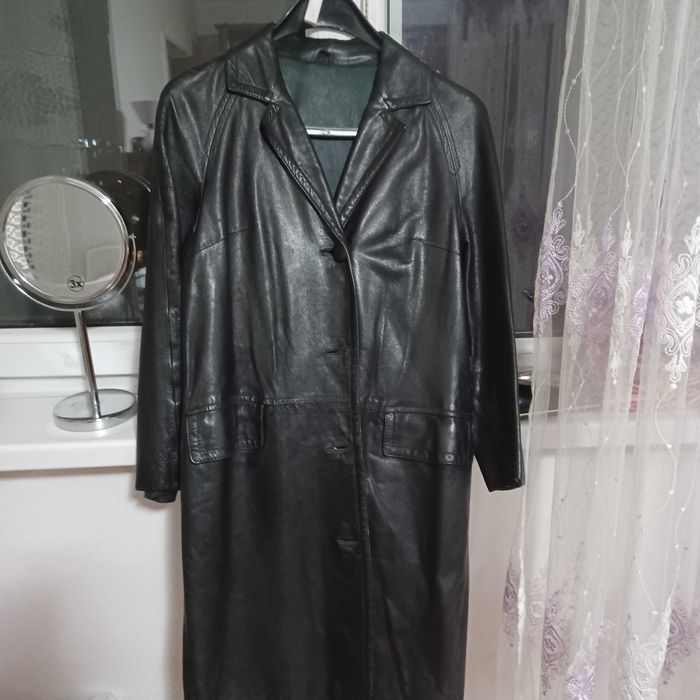 Haină din piele pentru femei