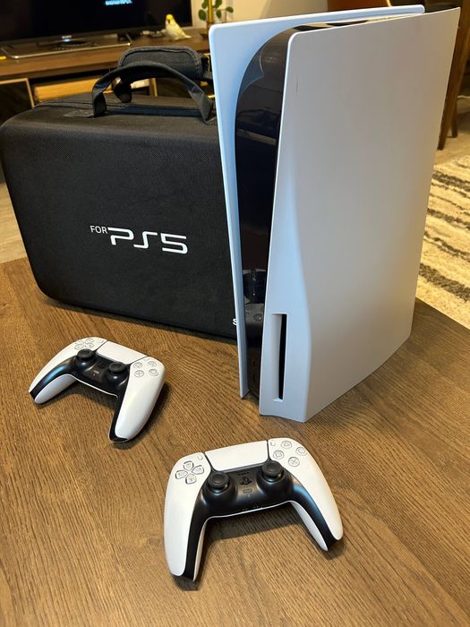 PlayStation 5 825 ГБ + 2 джостика + игры